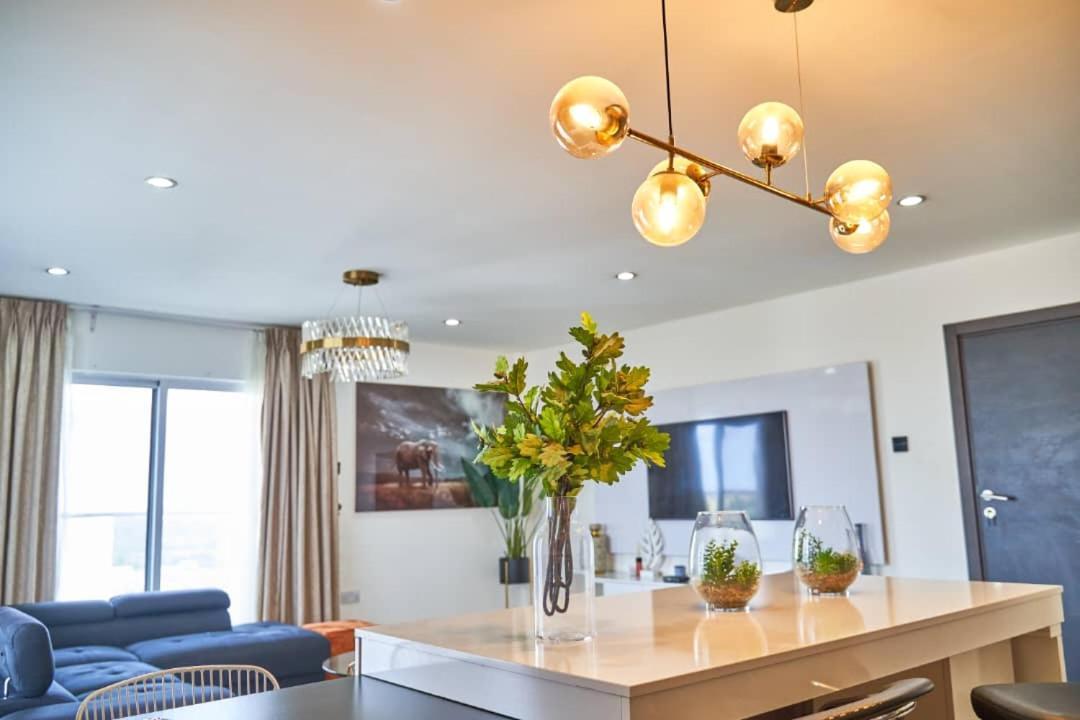 The Gallery Luxury Suites Cpg 东勒贡 外观 照片